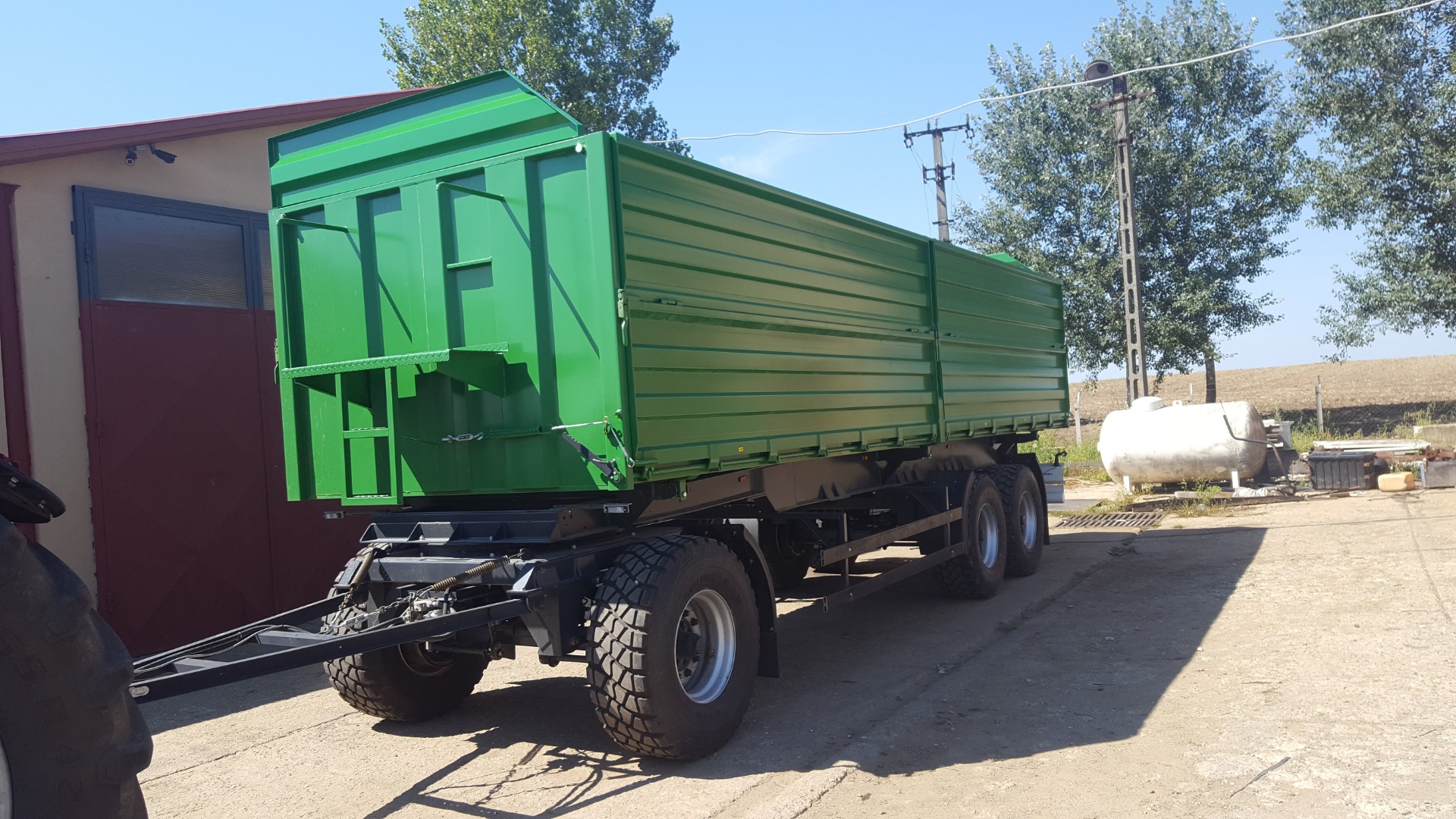 Mezőgazdasági speciális billenős pótkocsi