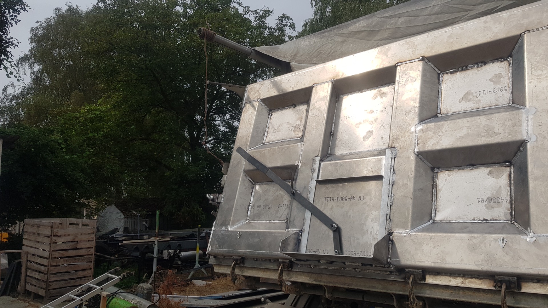 Alumínium hátsó ajtó gyártás